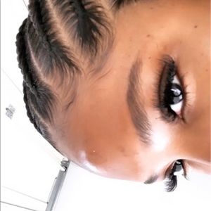 Meet your Posher, Simone